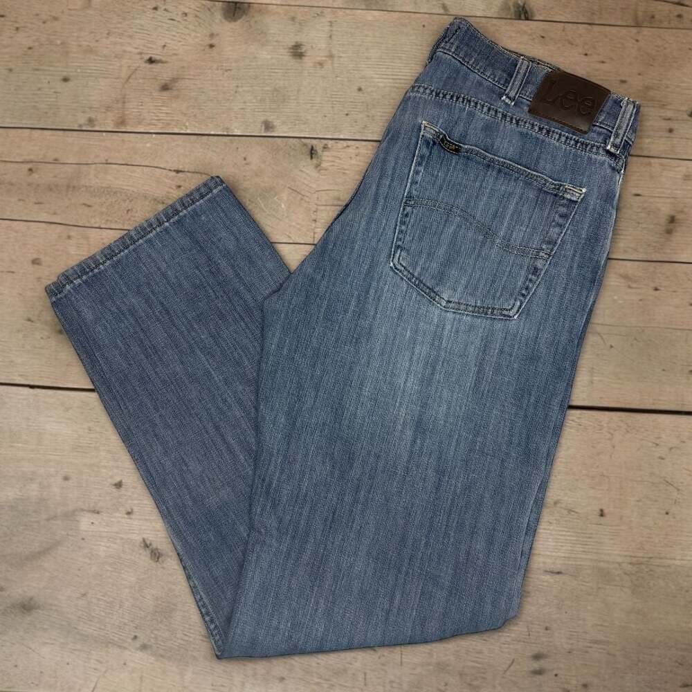 Lee Men's Regular Fit Straight Leg Jeans 34x32 Medium Wash Blue